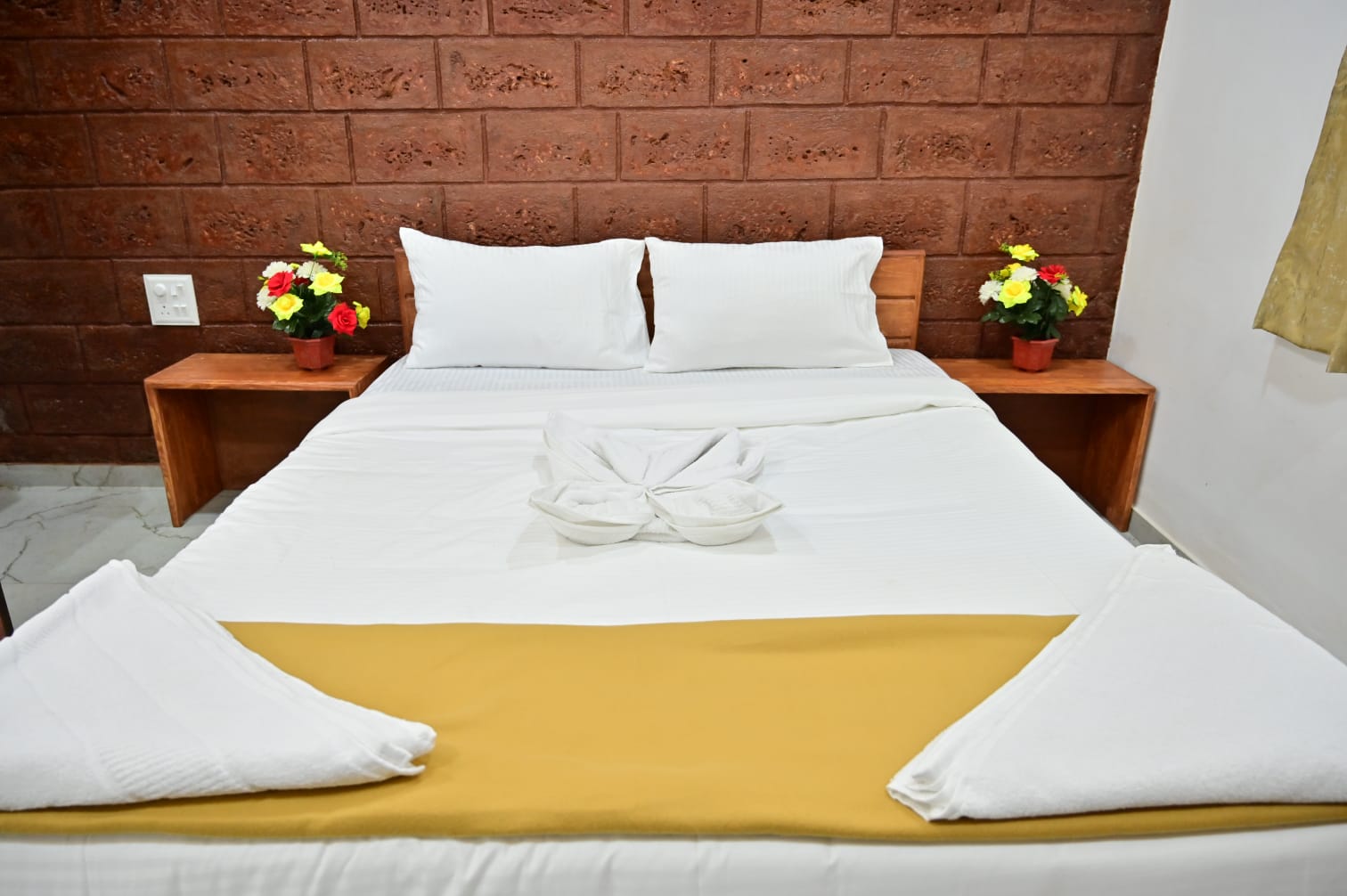 Prathamesh Valley Resort Mahabaleshwar - Tap to explore photos