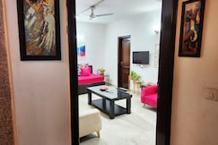 Spacious 1BHK Prime Location w/ 2 restrooms (5), Delhi