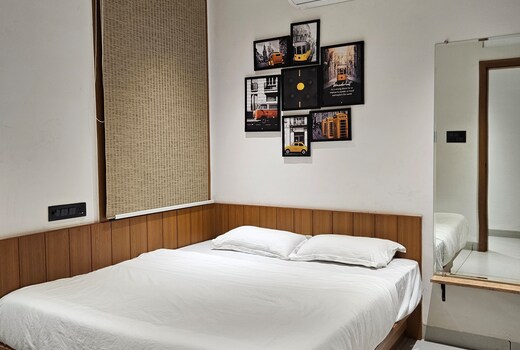 Andaz Downtown A  Vijay Nagar 2bhk Apmt  By Hyphn