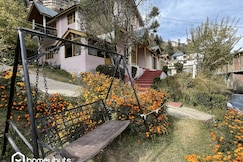 Snow Summer View: 4BR Cottage Manali By Homeyhuts, Manali