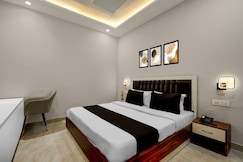 Collection O Kharar Bus Terminal Formerly HotelKamboj, Kharar