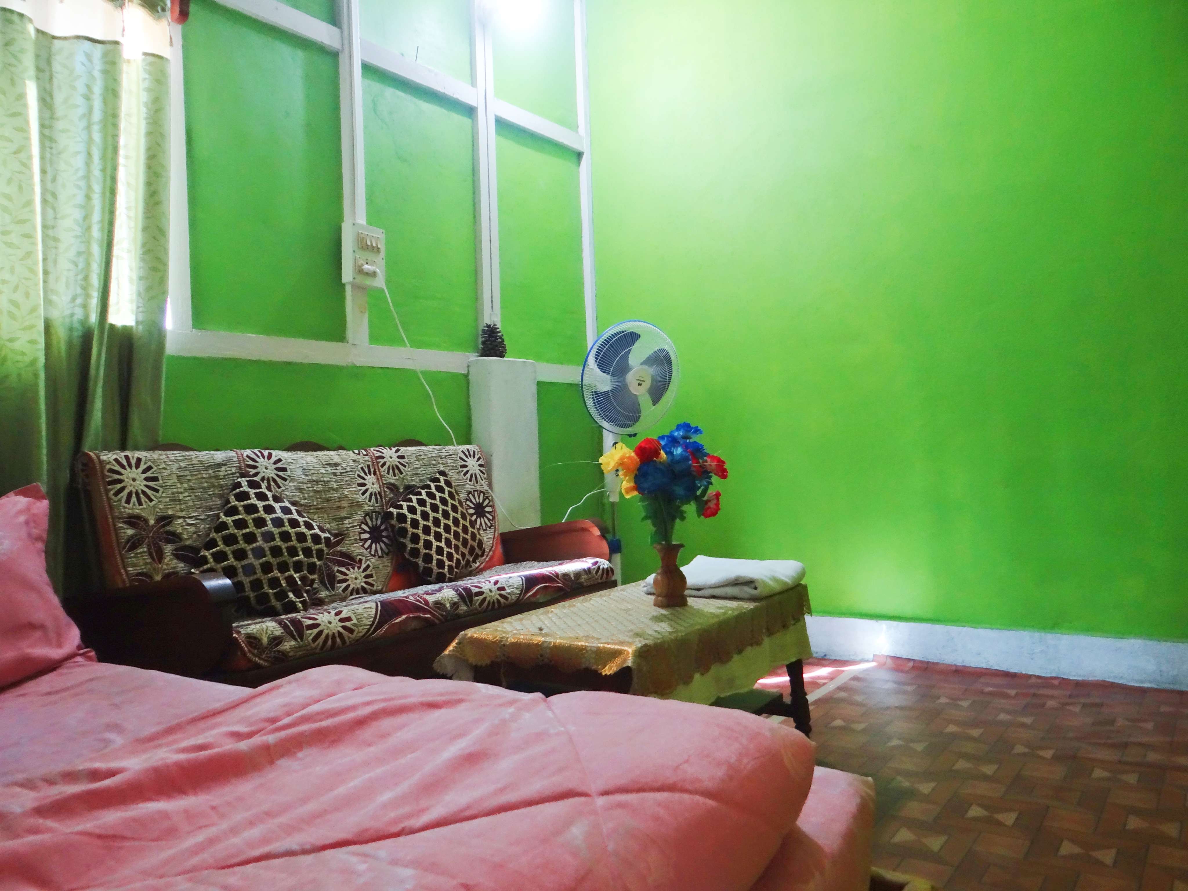 Ngoedrup Homestay Sangti - Tap to explore photos