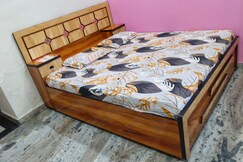 Shreya sharma tour and travels, Mathura