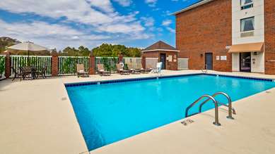 Best Western Plus Silver Creek Inn - Tap to explore photos