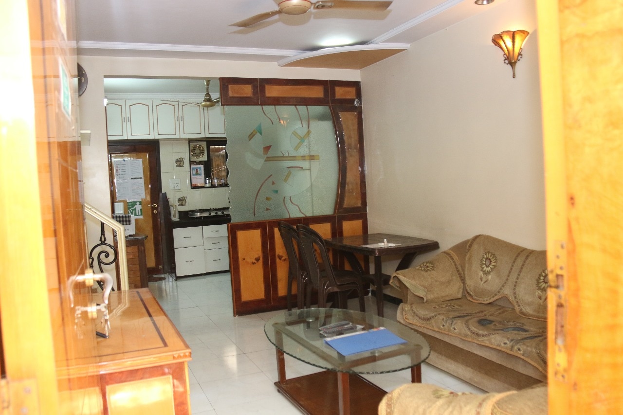 Surat Homestay Villa - Tap to explore photos