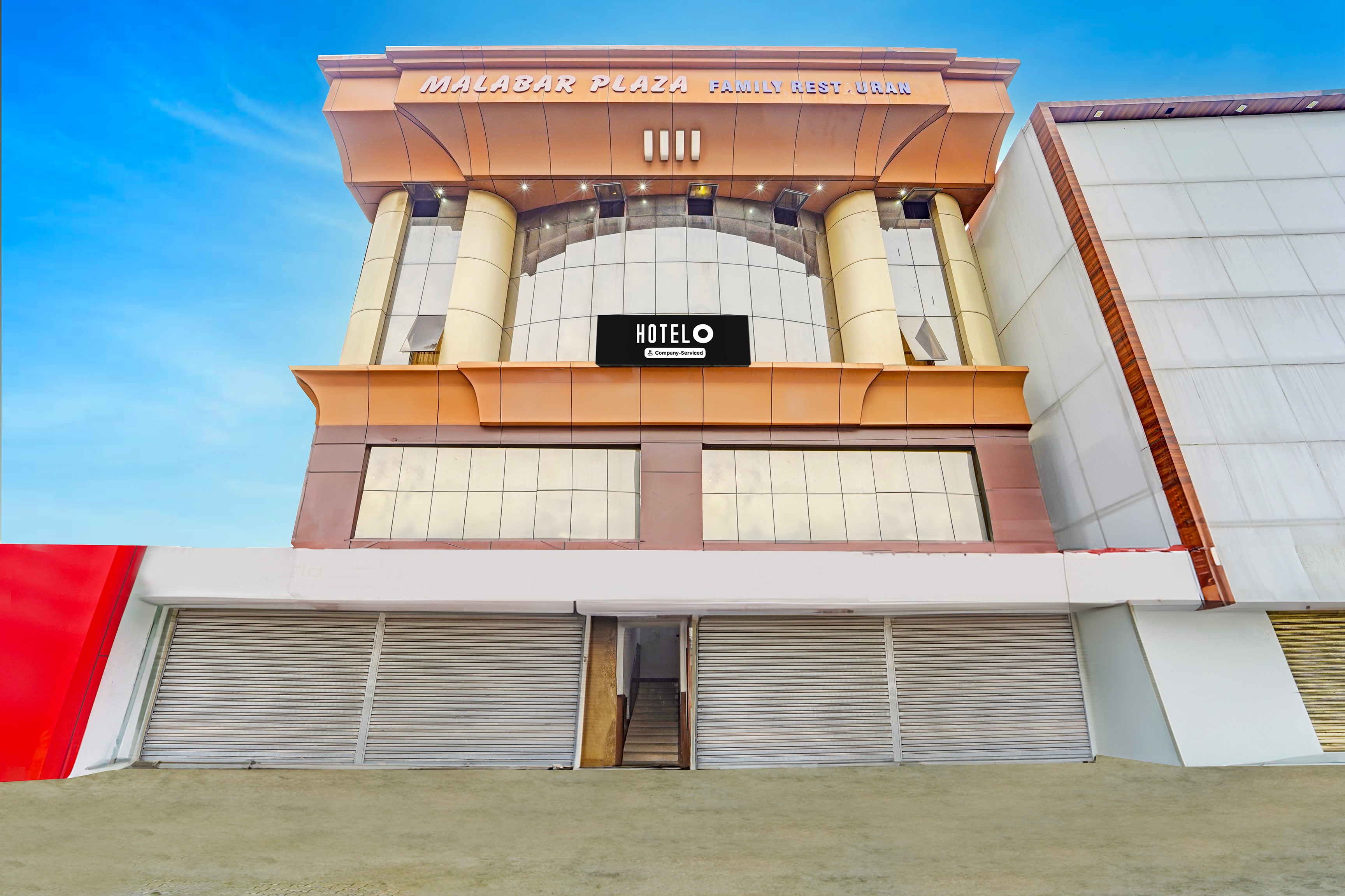 Super Hotel O Padma Junction MG Road - Tap to explore photos