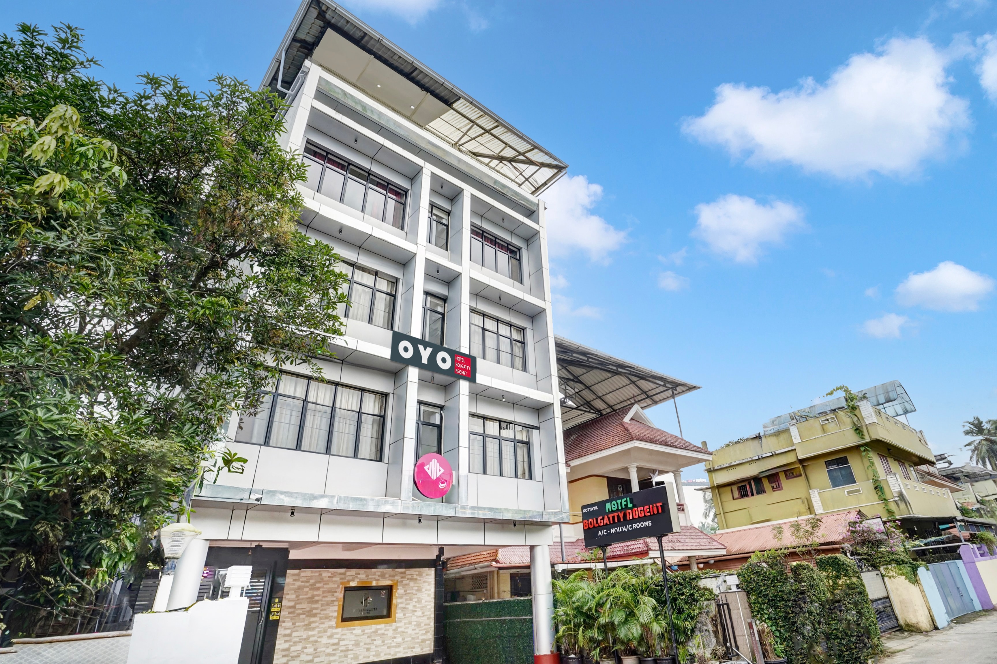 Hotel O HOTEL BOLGATTY REGENT - Tap to explore photos