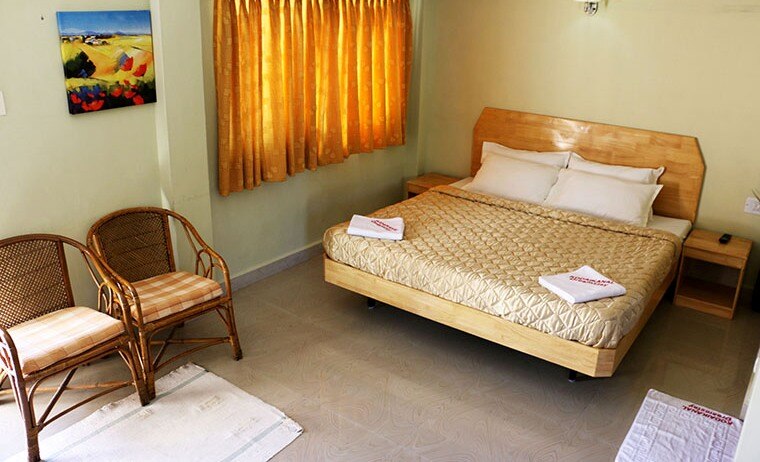 Homevilas- 2211Bewitching Homestay With Breakfast - Tap to explore photos