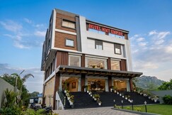 Hotel HMT Empire, Domchanch