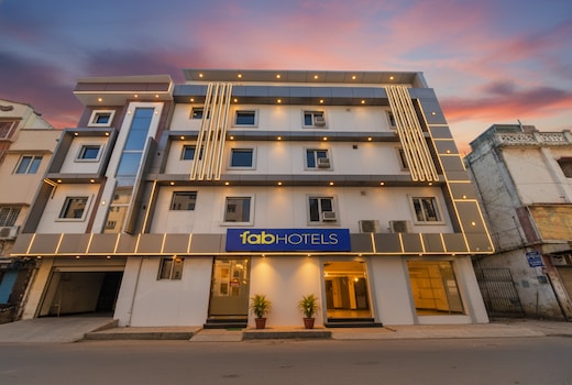 FabHotel Dev Palace
