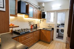 Elegant 3BR Apt in Mohali by Especial Rentals, Mohali