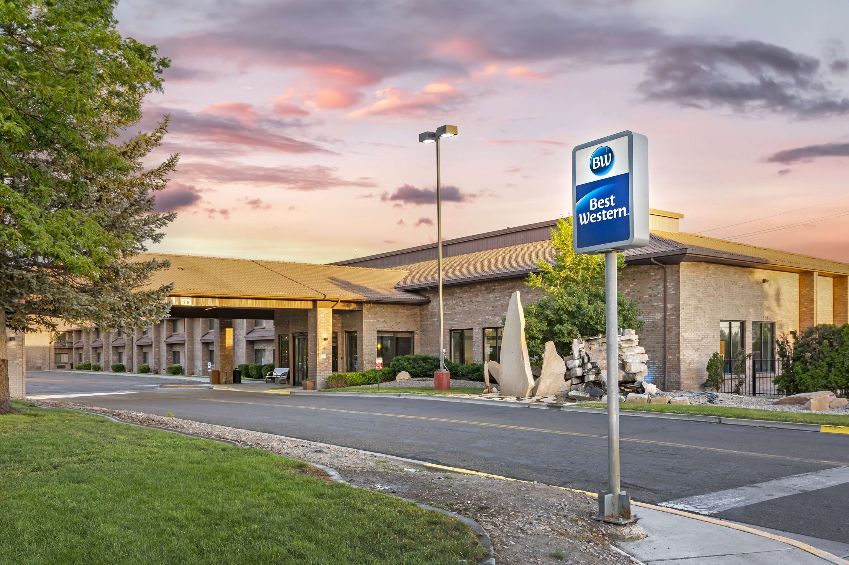 Best Western Elko Inn - Tap to explore photos