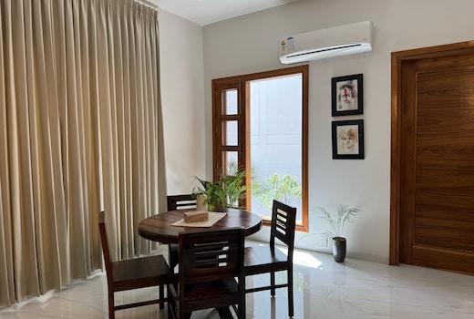 Green Cottage  The Mystic Luxurious Homestay