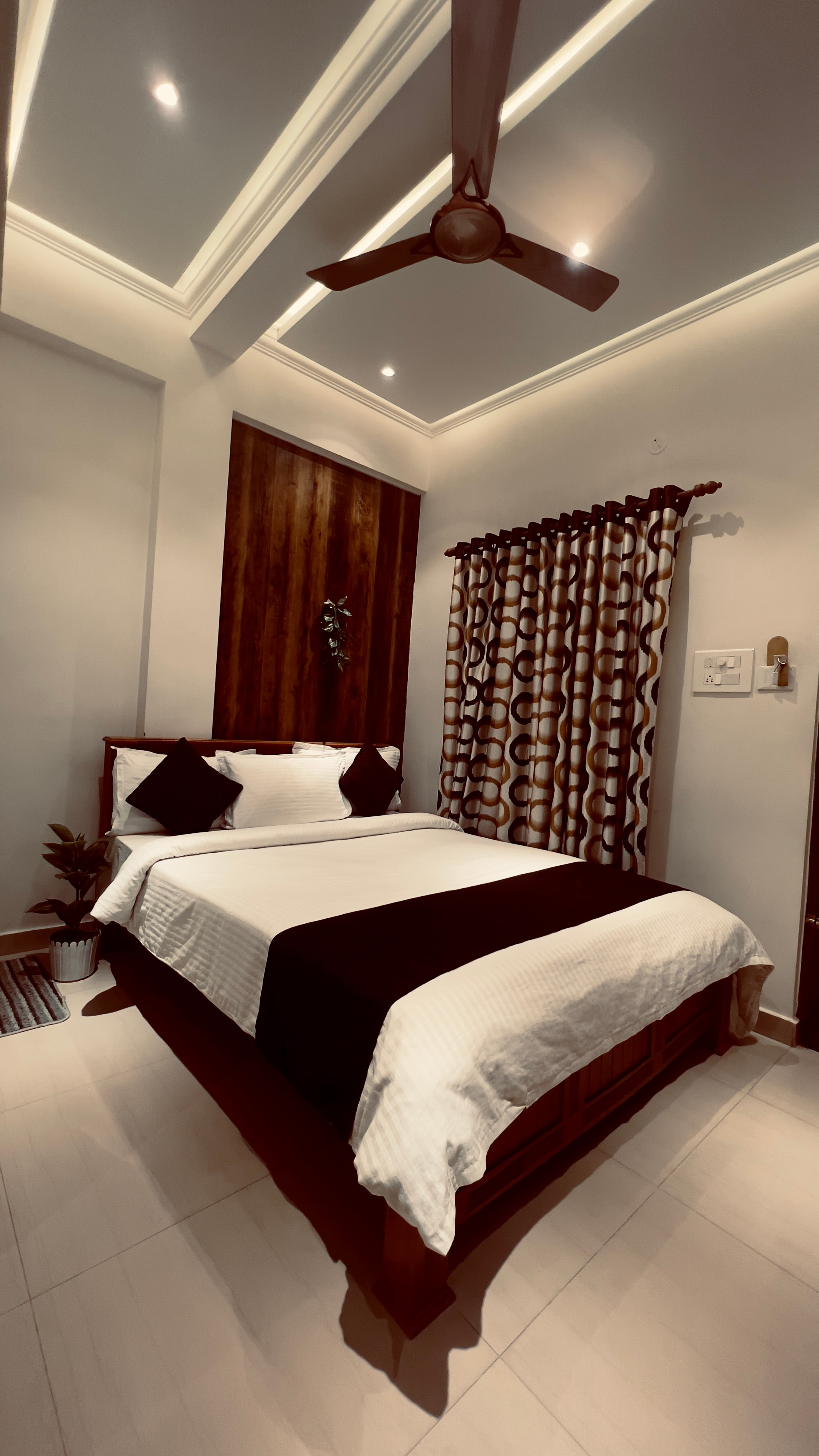 Thayamkery's Royal inn - Tap to explore photos