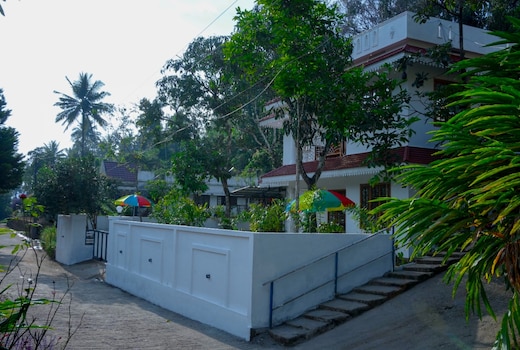 Cadbury 4BHK Munnar