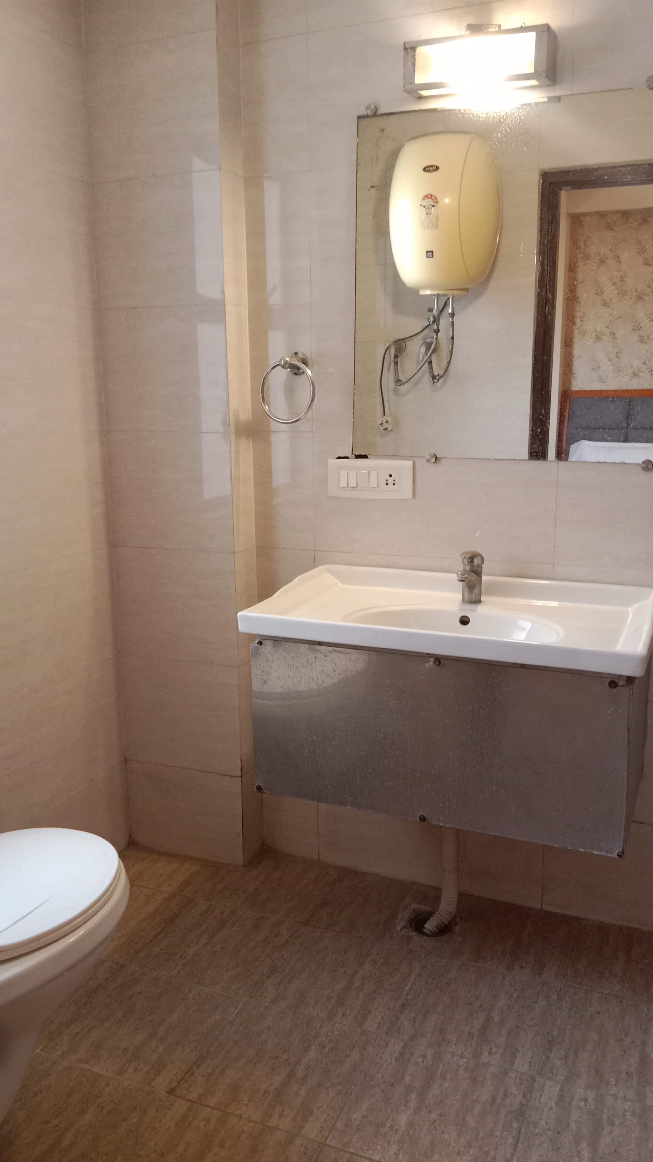 Shri vrindavan sarkar super luxury suites - Tap to explore photos