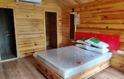 DELUX ROOM 1