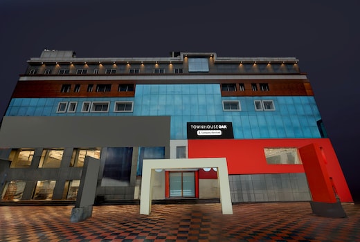 Super Townhouse Oak Vijayawada Formerly Madhuvan Grand
