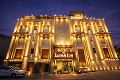 Qotel Signature Lavish Inn Rajouri Garden, Delhi