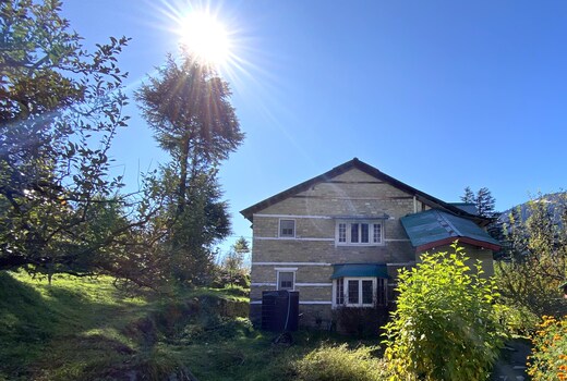 Iris Cottage & Cafe Manali