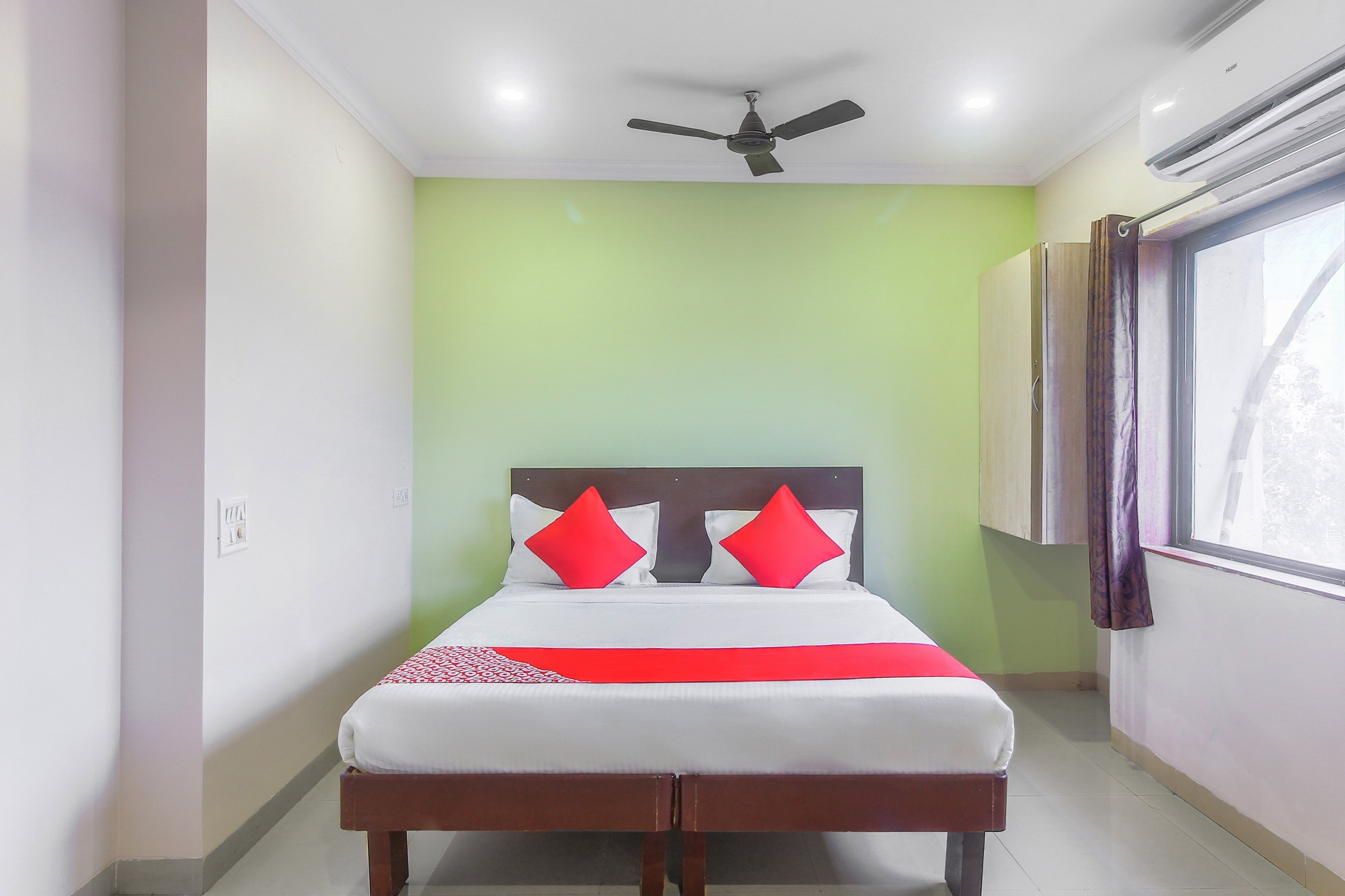 OYO 43652 Hotel Gokul Residency - Tap to explore photos