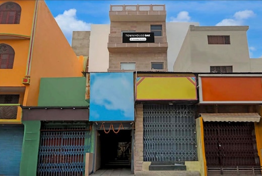 Townhouse Oak Kaal Bhairav Temple Varanasi