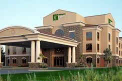 Holiday Inn Express & Suites Redding, Shasta