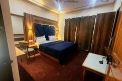 The Sapphire Retreat, Srinagar