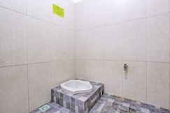 SPOT ON 92531 Pacar Guesthouse, Pekalongan