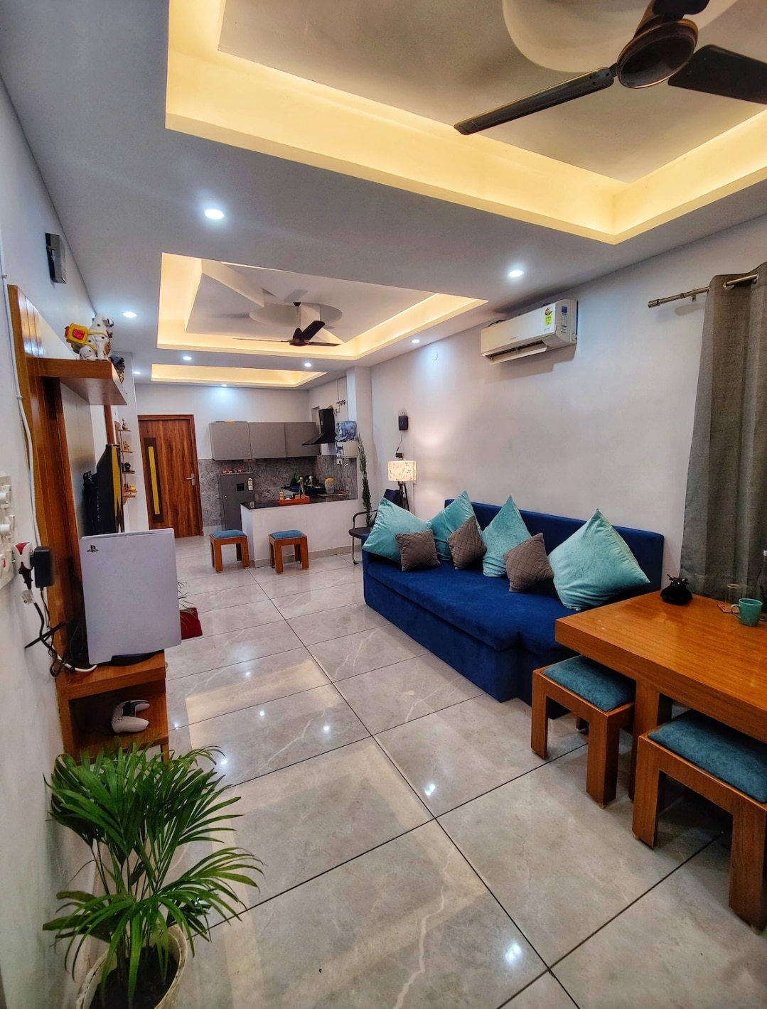 Sumyati - Tranquil & Luxury 1BHK with Ganga View - Tap to explore photos