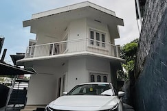 Merrat Regency - Rooms and 2BHK Apartment, Thrissur