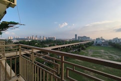 AV STAYS Enjoy A Comfortable Stay In Our Studio, Greater Noida