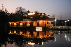 Ekta Houseboat by CheckIn, Statue of Unity Kevadia, Alirajpur