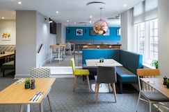 هوليداي إنا ي ي ان ن ب تسي يباي آيتش جي, 