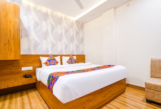 FabHotel Woodlark Inn
