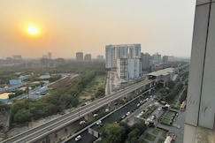 Luxerious Apartment with Swimming Pool - 1 BHK | Entire Property, Noida