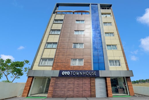 Super Townhouse La Vista