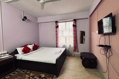 POP 84625D Hotel Nirvis Grand, Guwahati