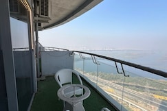 majestic stay at supernova half day 6pm 11am, Noida