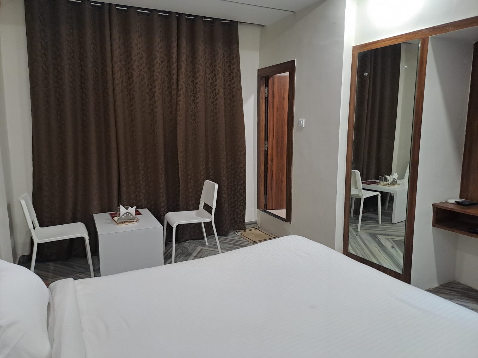 Hotel Aryan and Chaturvedi Restaurant - Tap to explore photos