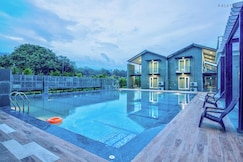 The Cloyster Resort and Spa  With Deep Jungle Trail, Jim Corbett (Ramnagar)