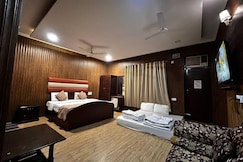 Crystal Leaf | Rooms & Cafe, Rishikesh