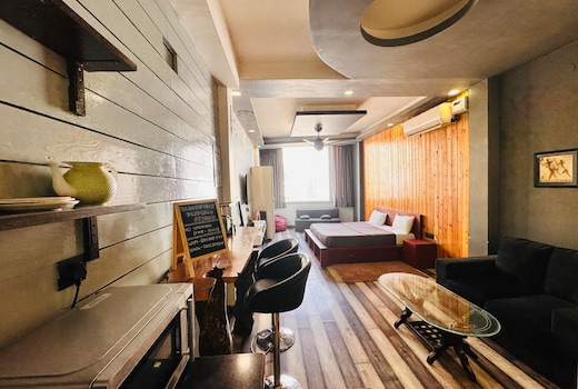 Leafyinn Stylish Studio