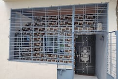 SARDAR HOME STAY, Rajpipla