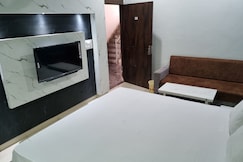 GOKUL HOTEL, Malpura