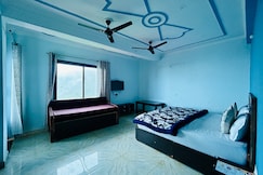 Green Valley Hotel And Restaurant, Lansdowne