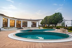 Aaradhyam Resort & Spa, Gajraula