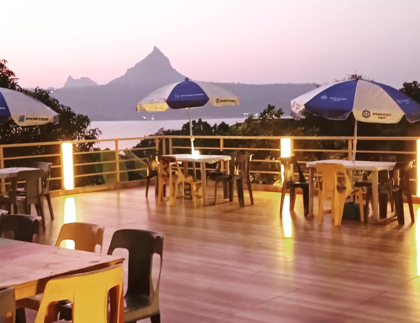 The Bob House Rooms & Cafe Best Rates on Lonavala Hotel Deals
