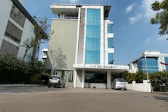 HOTEL SAI SRUSHTI by NEEM SQUARE (800 mtrs. Away from Shri Sai Baba Samadhi Mandir), Shirdi