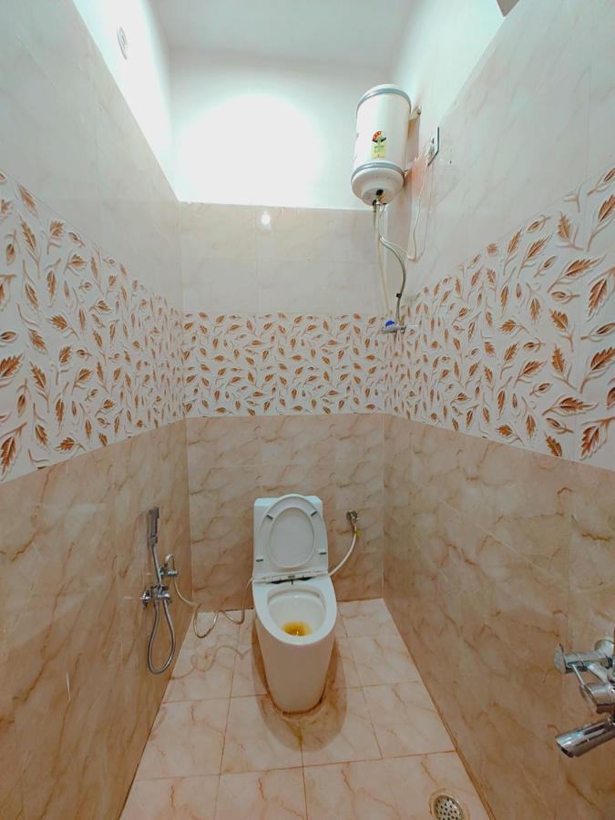 Bhole Nath Homestay - Tap to explore photos